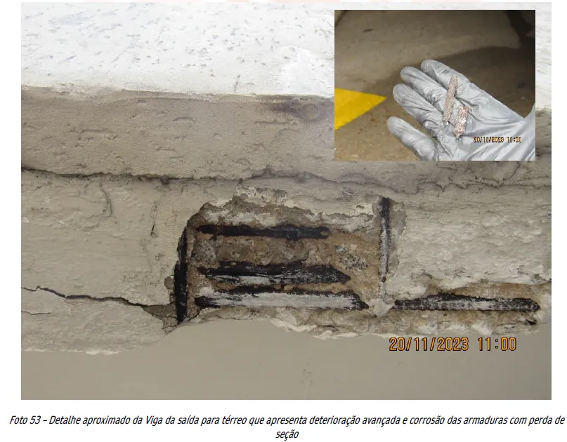 Detalhe de laje com armadura corroída em laudo pericial