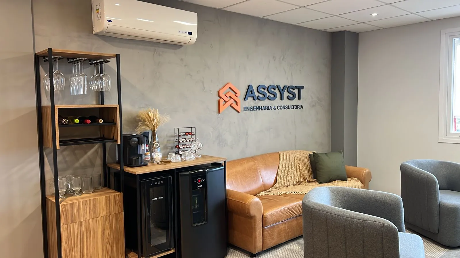 Recepção do escritório Assyst Engenharia